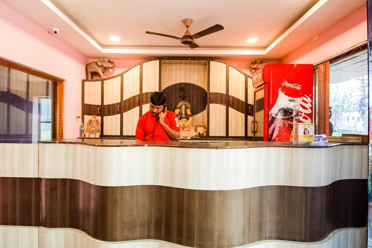 נלורה Oyo 62964 Hotel Vandana Grand מראה חיצוני תמונה